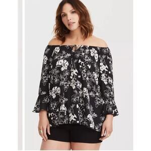 Torrid Floral Bell Sleeve Georgette Blouse black and white size 4